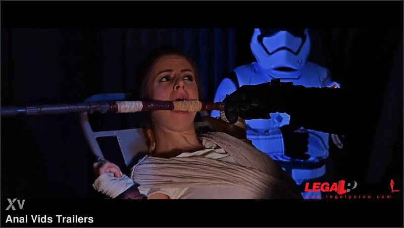 Padme Amidala Sextape verwöhnt ihr Loch mit Dildo